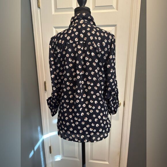 VIXBE Floral Navy Women's Top in size small - Picture 6 of 8